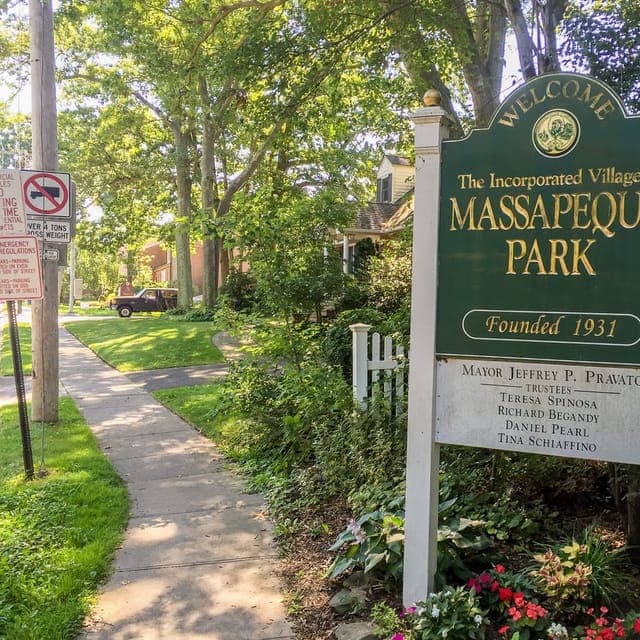 Massapequa Park