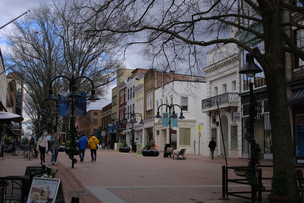 Charlottesville, VA