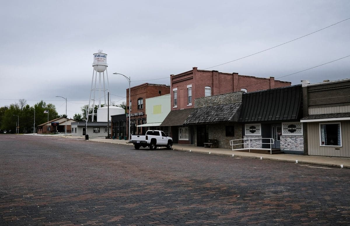 Wellsville, KS