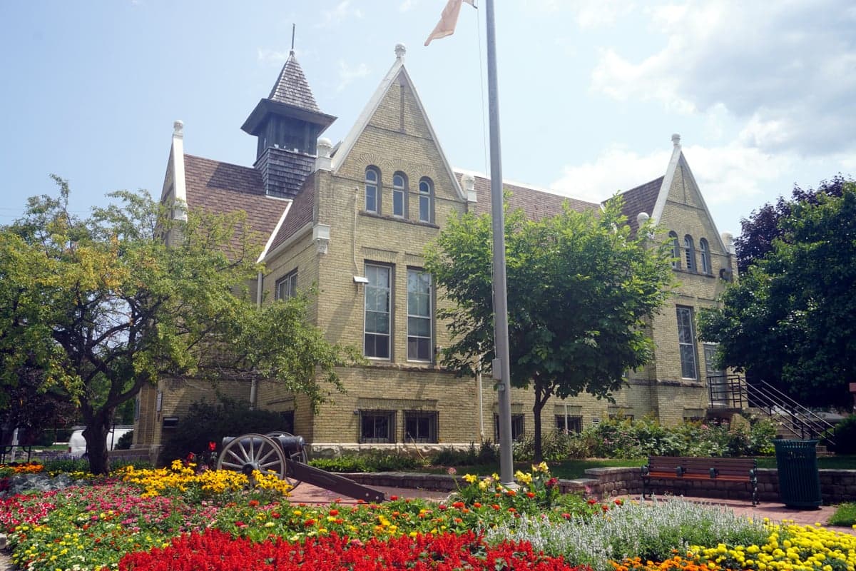 West Allis, WI
